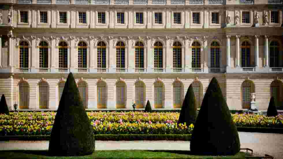 Rideau Sur Le Chateau De Versailles Fond D Ecran Gratuit Geo Fr