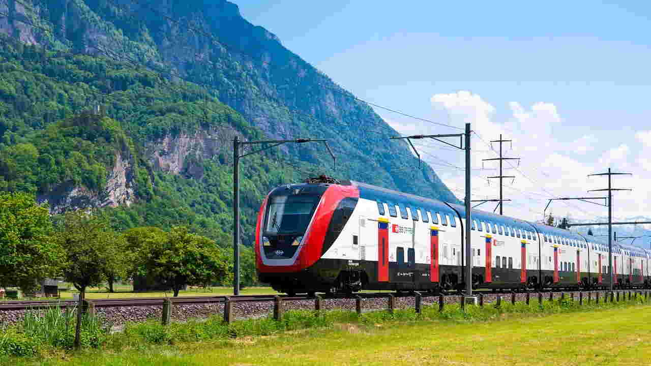 Les billets de train pour les vacances d'été sont mis en vente ce