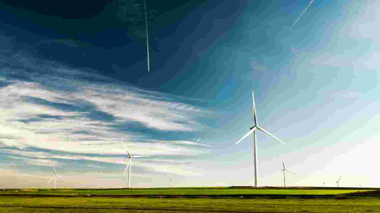 Energies renouvelables : la France s'éloigne de ses objectifs pour l'éolien et le solaire