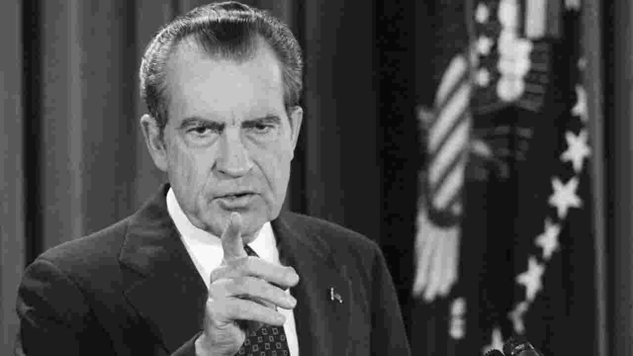 Pourquoi l’affaire du Watergate a-t-elle provoqué la chute du président Nixon ?