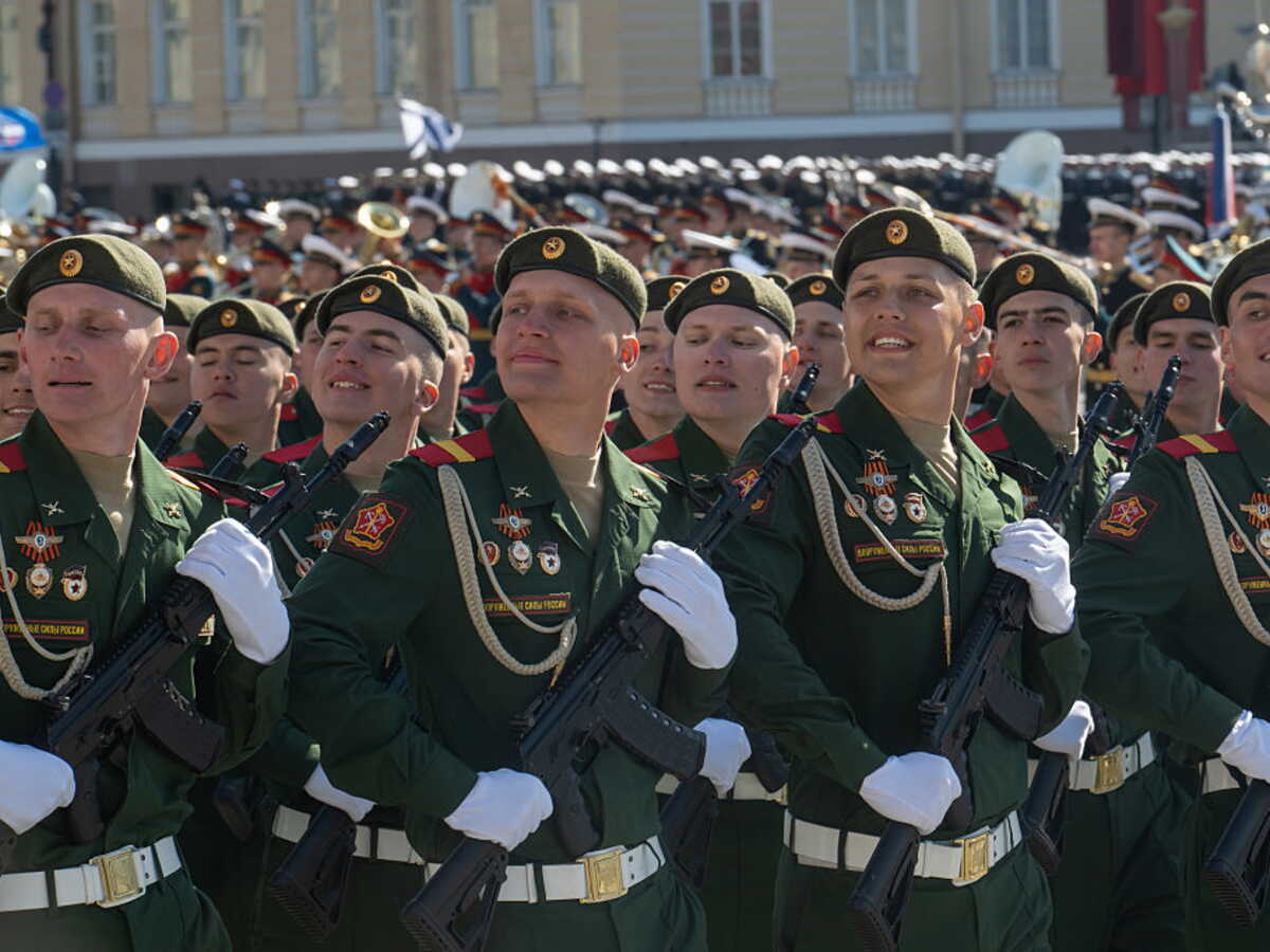 L'armée russe force le retour des déserteurs en torturant leurs familles