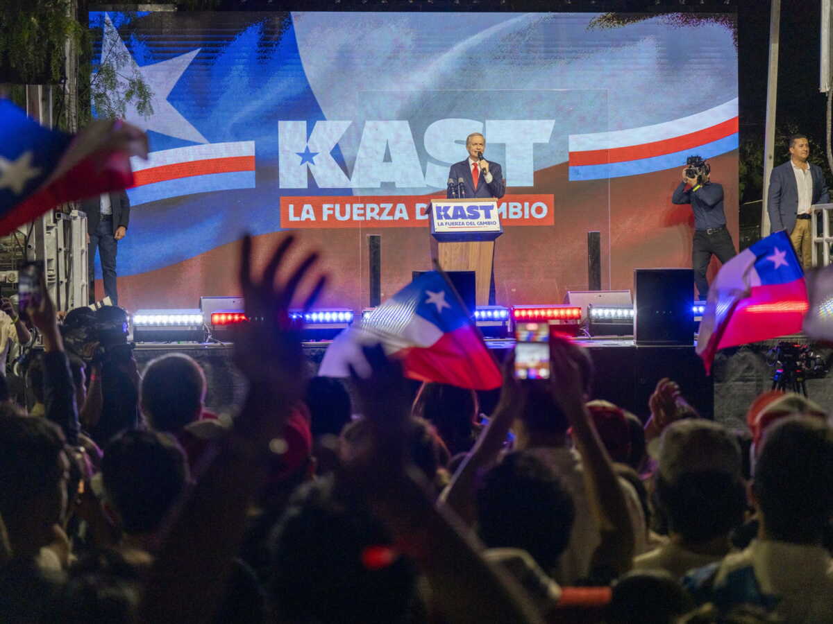 Au Chili, l'extrême droite pourrait bien revenir au pouvoir dès les prochaines présidentielles