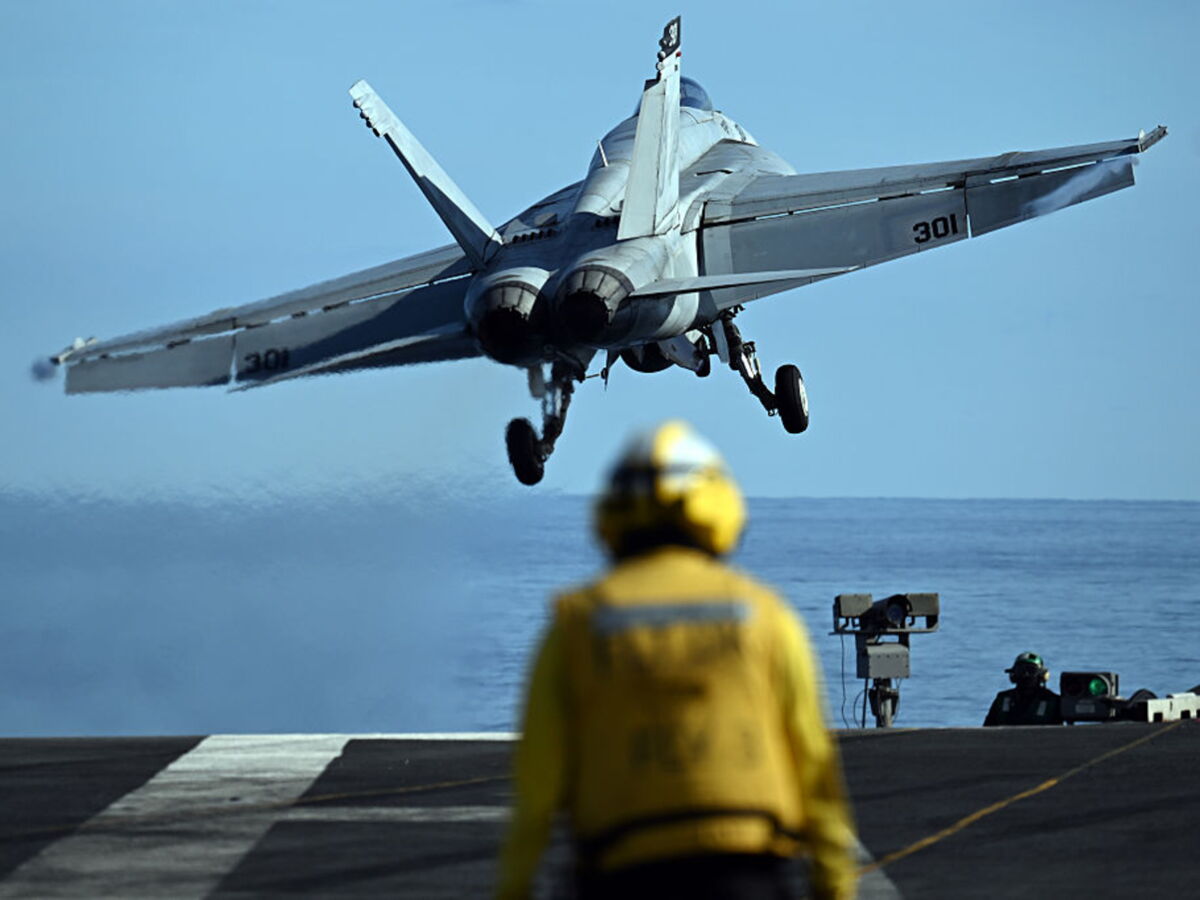 Comment la paperasse handicape la disponibilité des avions de chasse américains