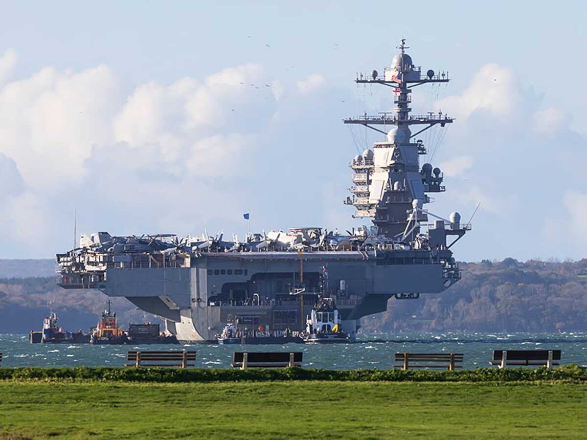 Le super porte-avion américain a un gros défaut: ses toilettes
