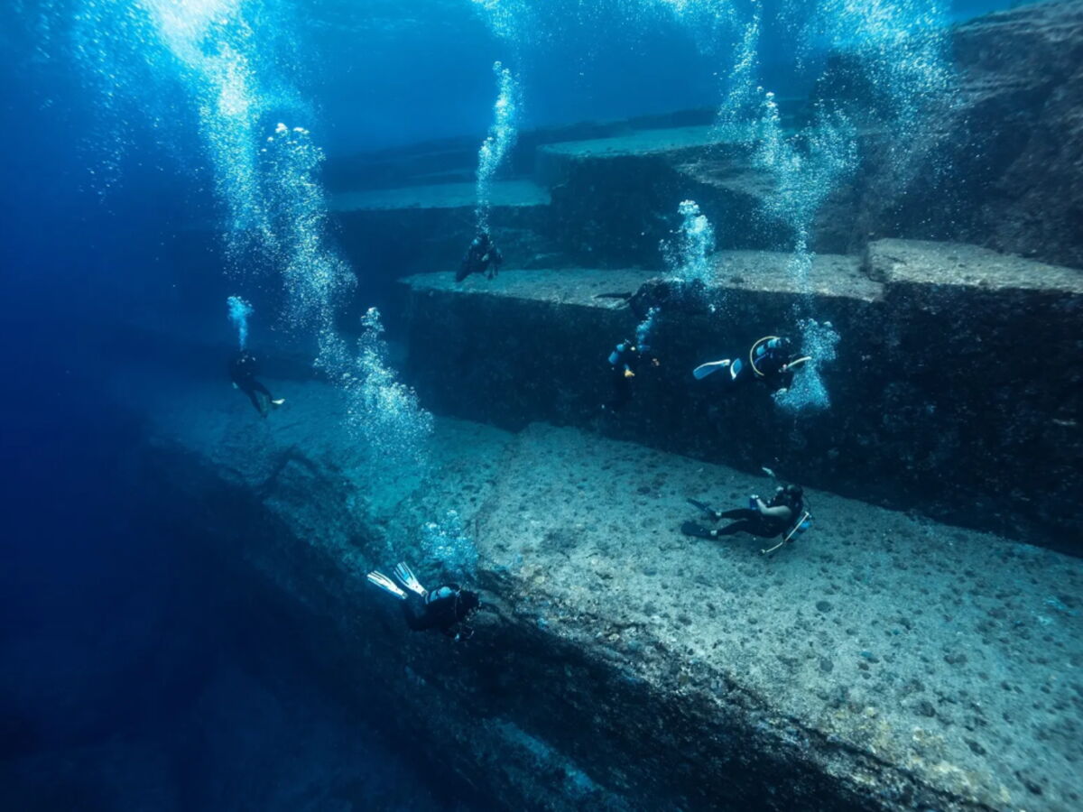 Au Japon, l'"Atlantide" de Yonaguni divise les scientifiques: cité perdue ou prodige de la nature?