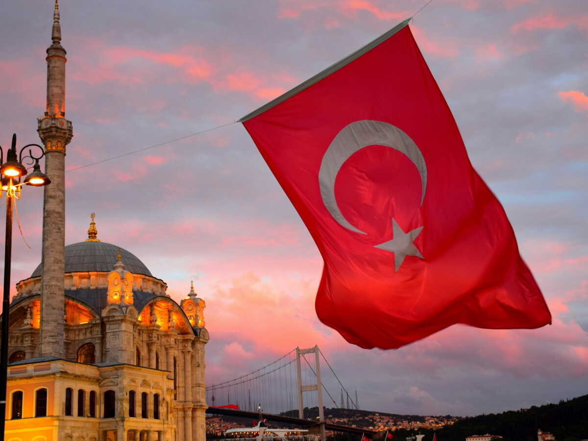 Recep Tayyip Erdogan essaie-t-il de tirer profit de la guerre au Moyen-Orient ?