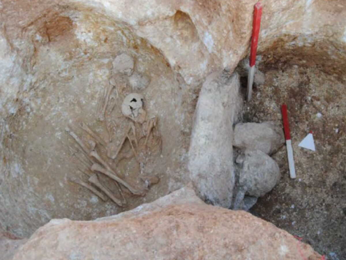 Dans des tombes vieilles de 4000 ans, plusieurs femmes retrouvées enterrées avec des armes