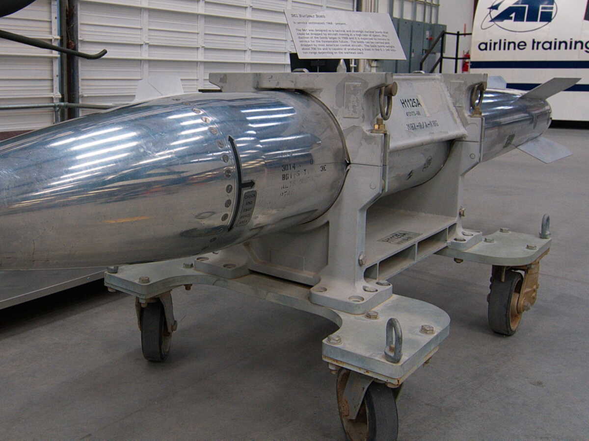 La bombe NDS-A: les États-Unis développent discrètement une nouvelle arme nucléaire anti-bunker