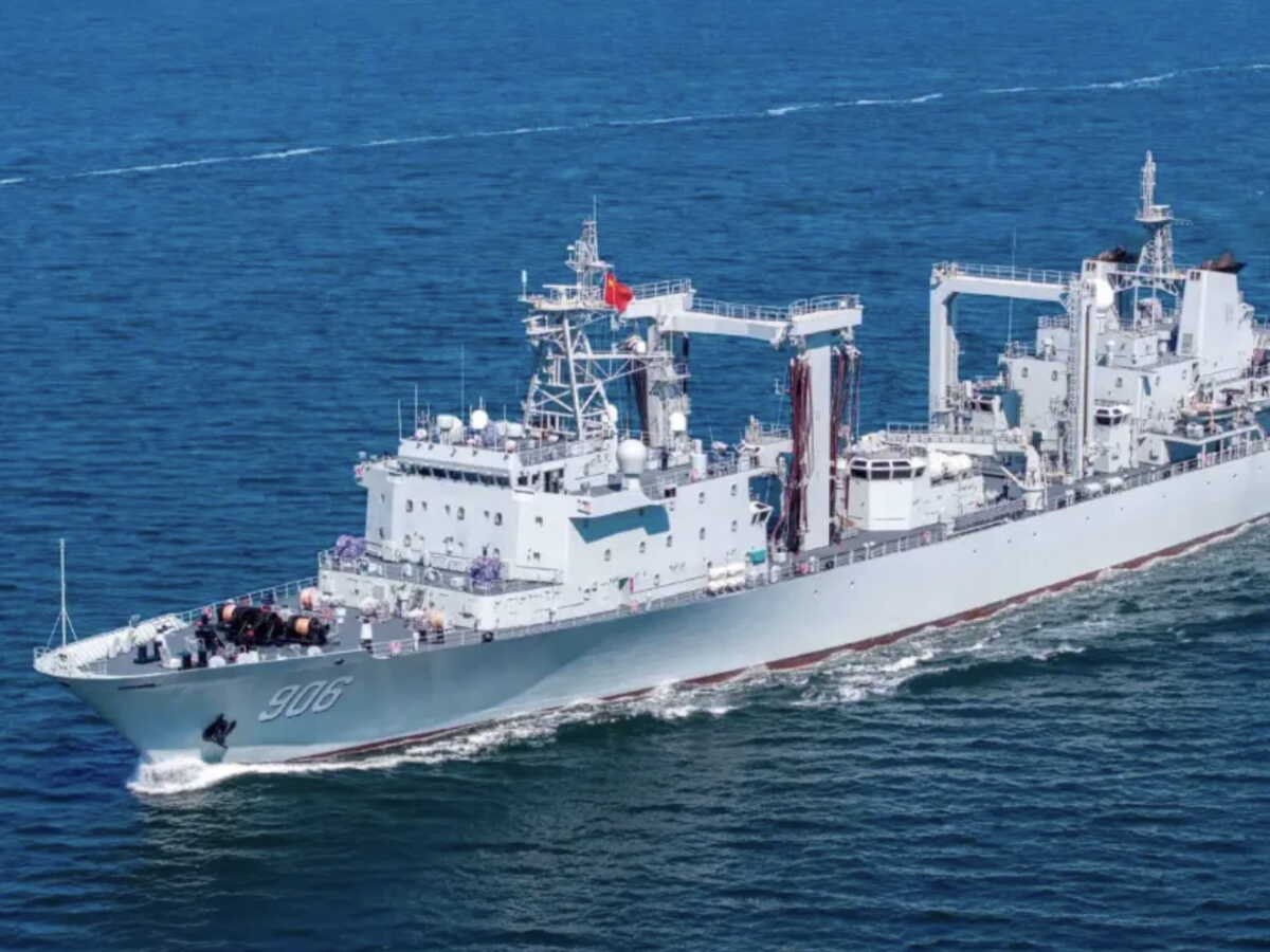 La Chine construit un "monstre" des mers, le plus grand navire ravitailleur jamais conçu