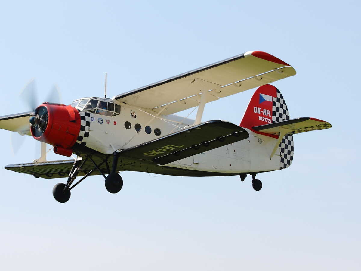 Faute d’avions modernes, la Russie relance la production d’un biplan soviétique... de 1947