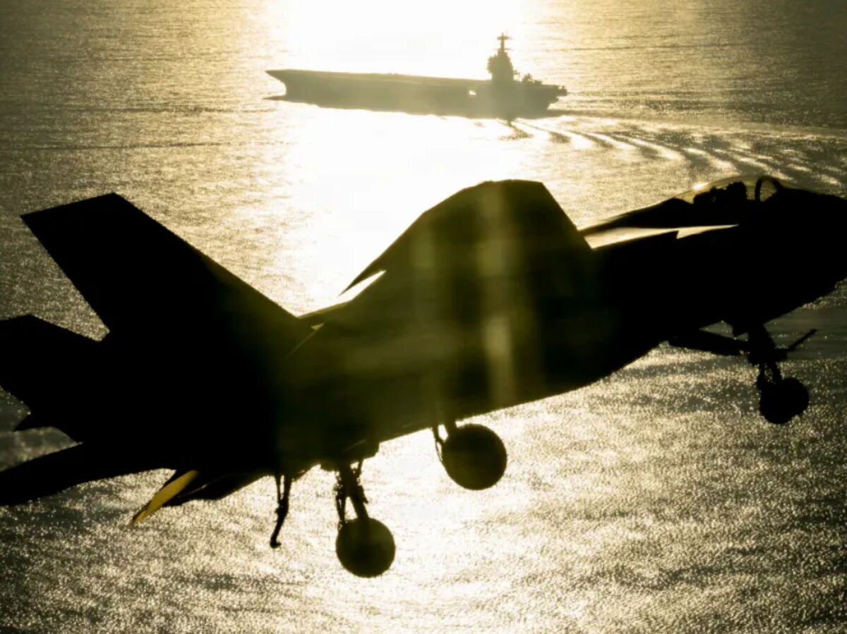 Grande première pour le F-35C, qui parvient à atterrir sur le futur porte-avions USS John F. Kennedy