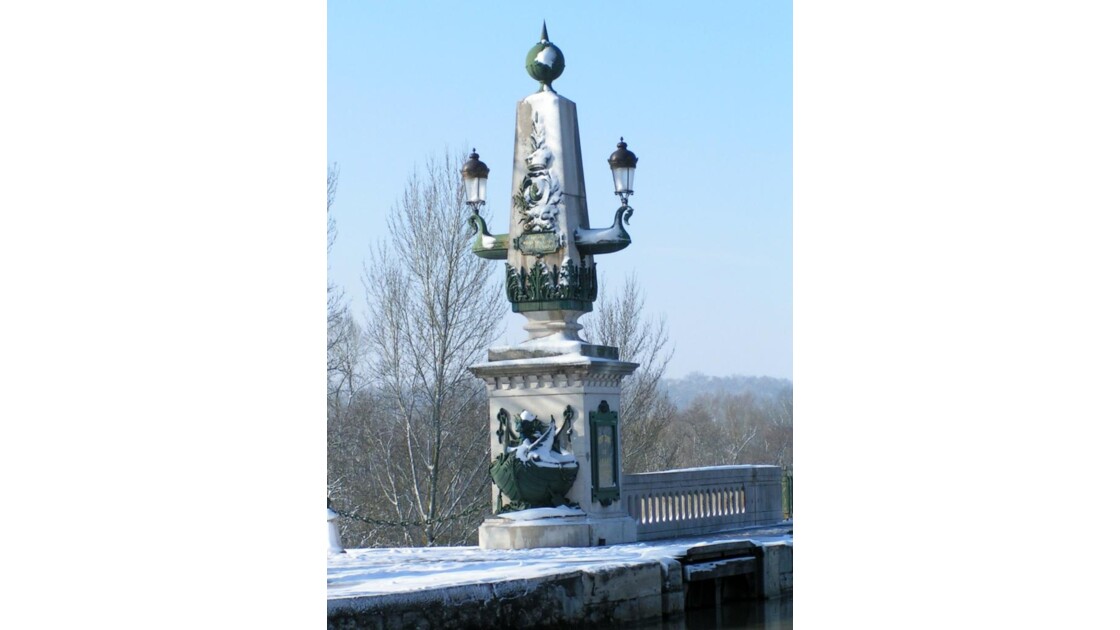 BRIARE_PONT_CANAL_ENTREE.JPG