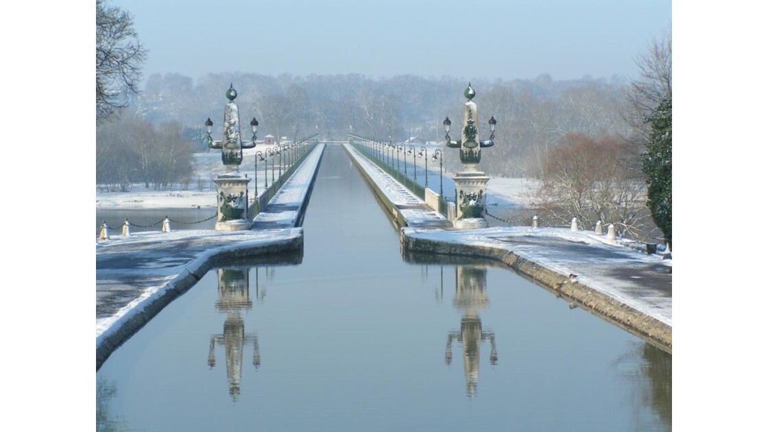 BRIARE_PONT_CANAL_HIVER_2.JPG