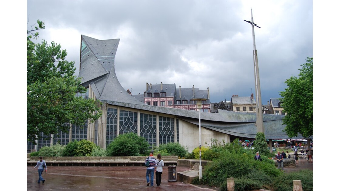 Eglise Ste Jeanne d'Arc