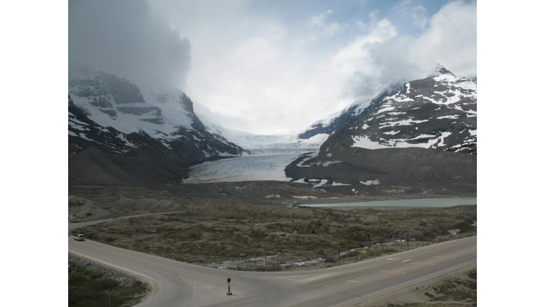 Columbia_Icefield_Glacier_6.jpg