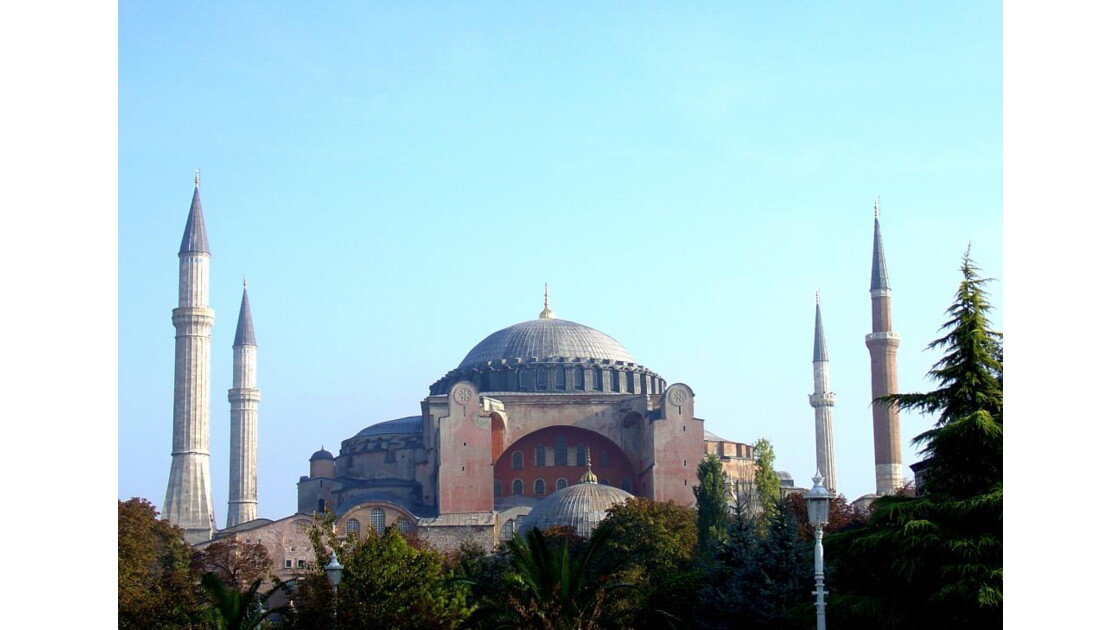 L'Eglise Sainte Sophie, Sainte Sophie fut la cathédrale... Geo.fr