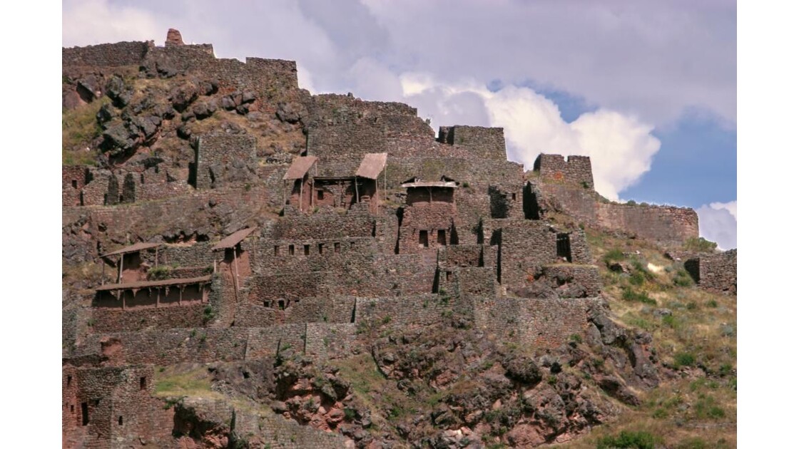 Pérou : cimetière inca proche de Cusco