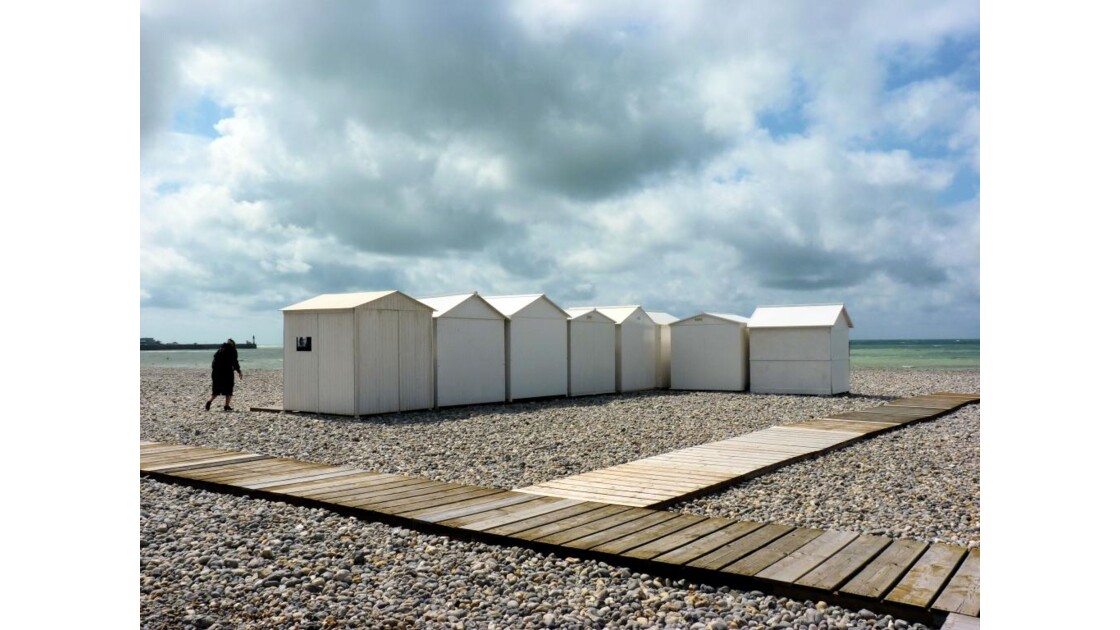 Planches et cabines de plage