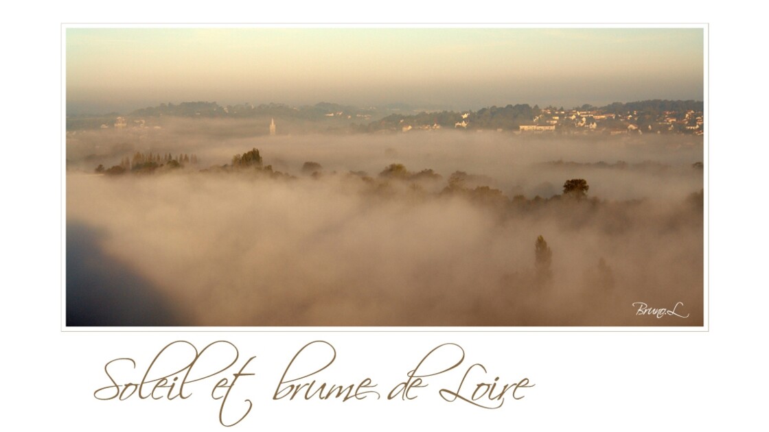 Oudon et la Loire dans la brume