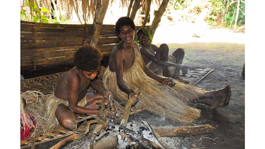 Tanna, cuisine village aborigène Lowini