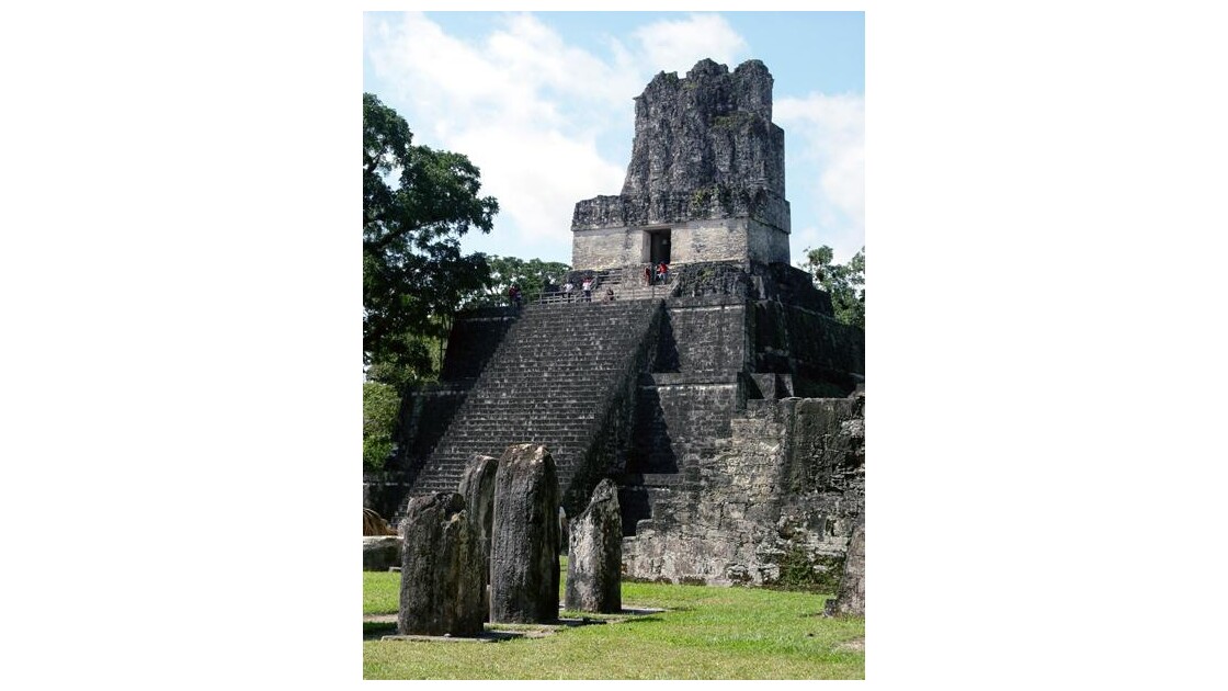 Tikal  temple 2