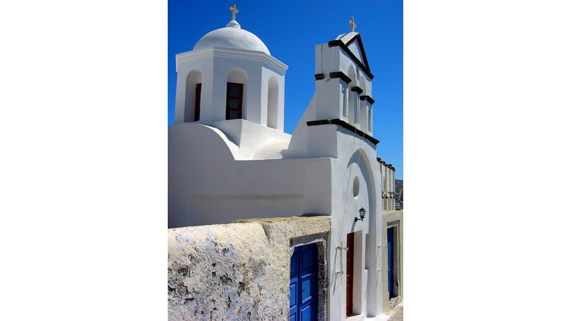 Charmante église de PYRGOS