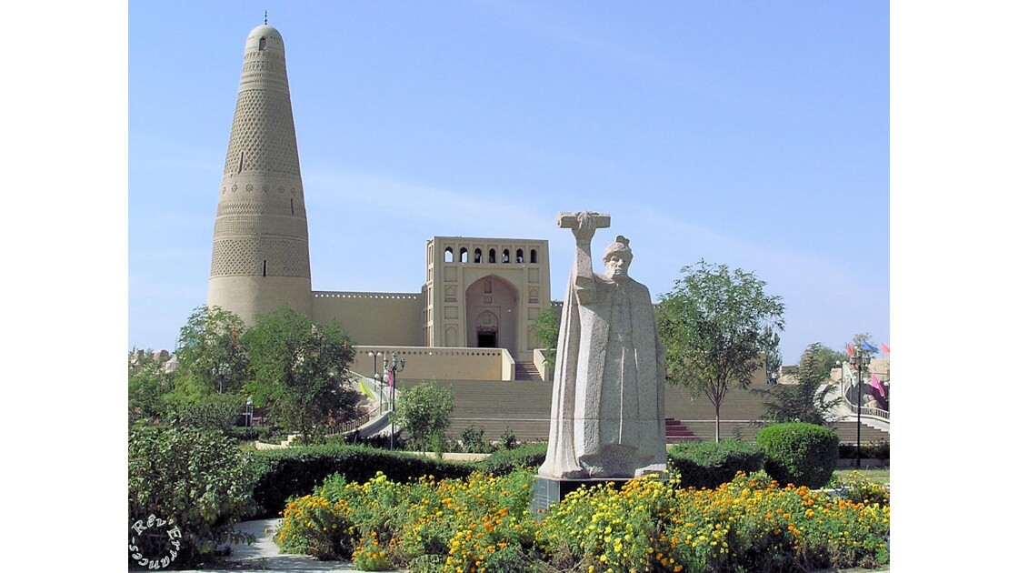 Mosquée et minaret de Turfan