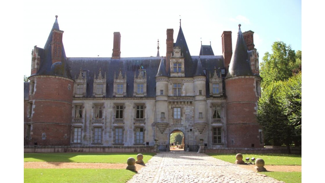 "Le Château de Maintenon ..."