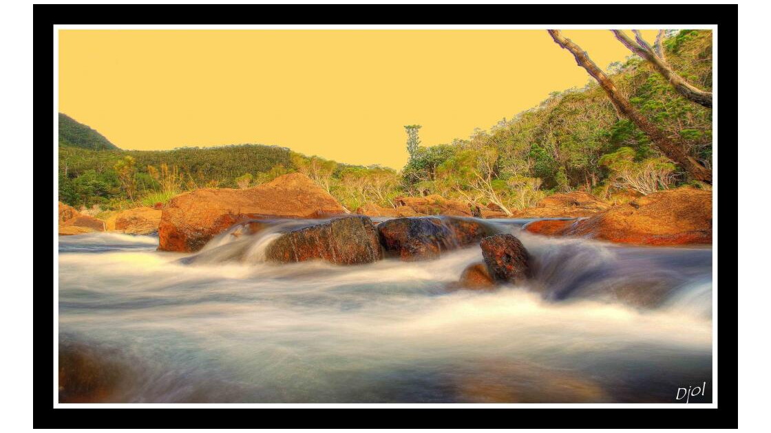 Rivière Bleue, Photo traitée en HDR Geo.fr