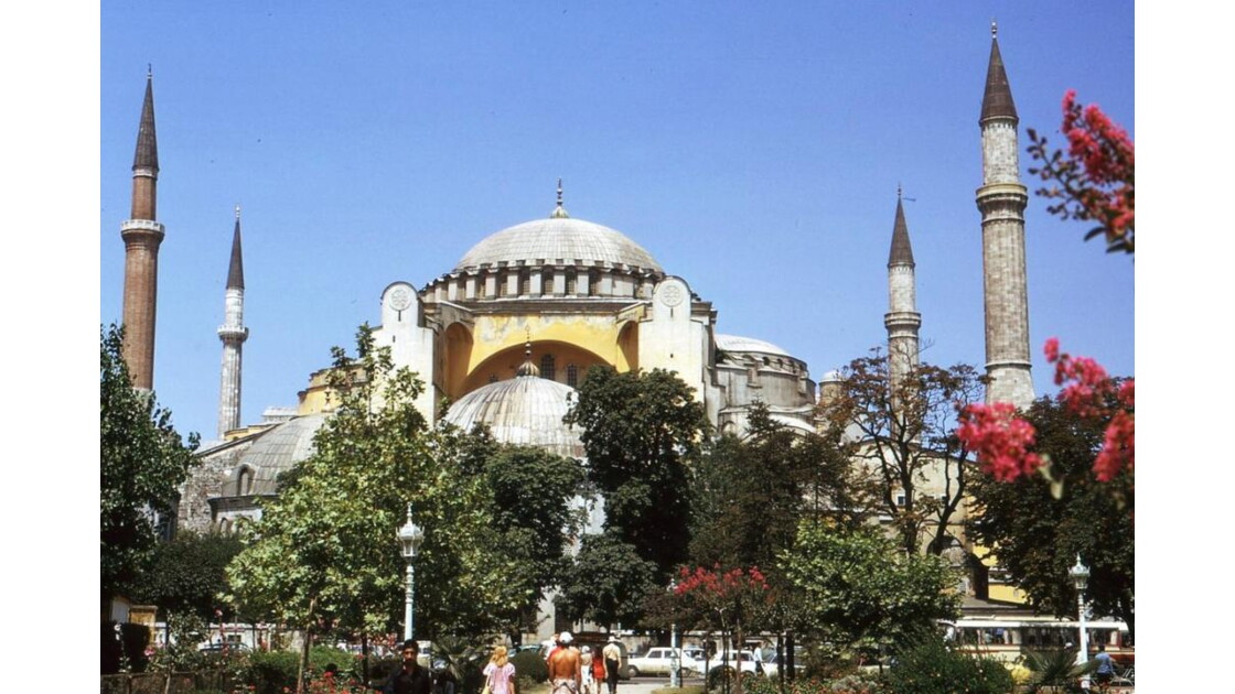 Sainte Sophie, Sainte Sophie étaite une église transformée... Geo.fr