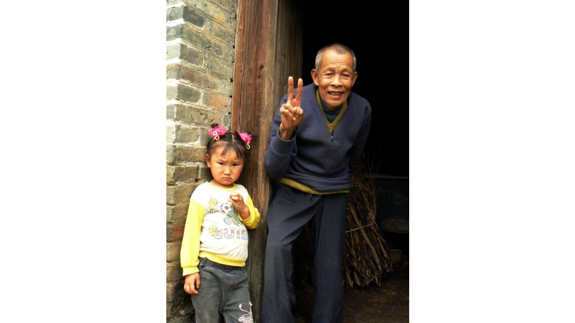 Grand-père et sa petite-fille - Chine