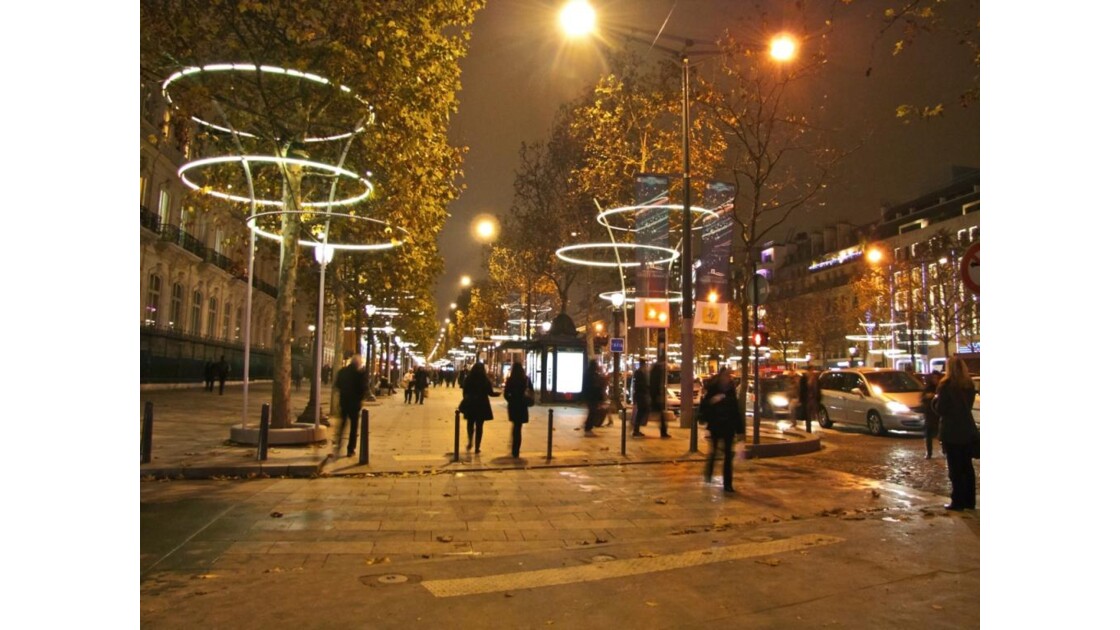 Les Champs Elysée