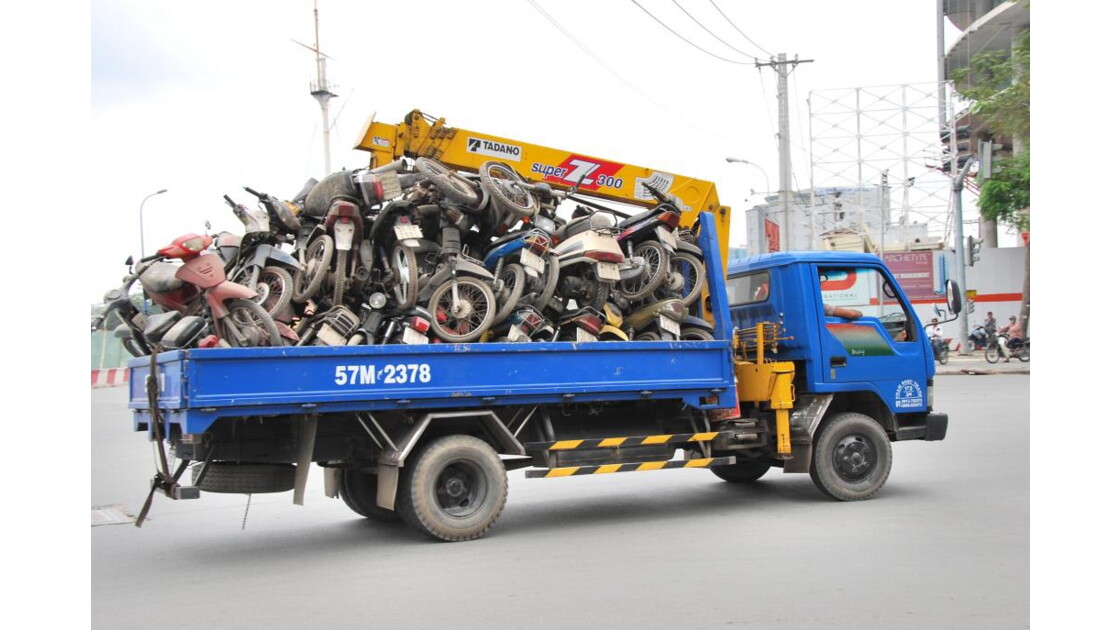 Motos_a_la_casse.JPG, Geo.fr