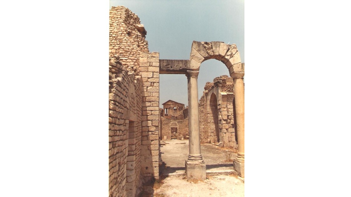 TUNISIE DOUGGA Thermes et Temple de Sa