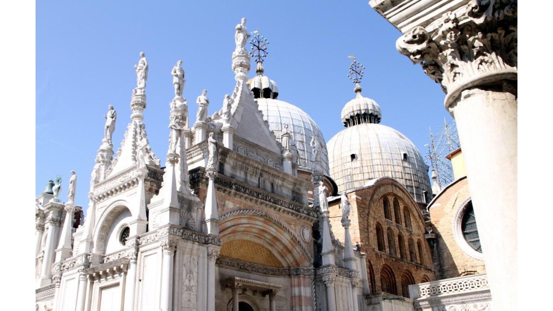 "Venise : Vue sur la Basilique ...(2)"