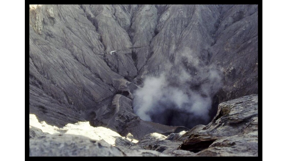 Java Volcan Bromo  le crat re  1976 Geo fr