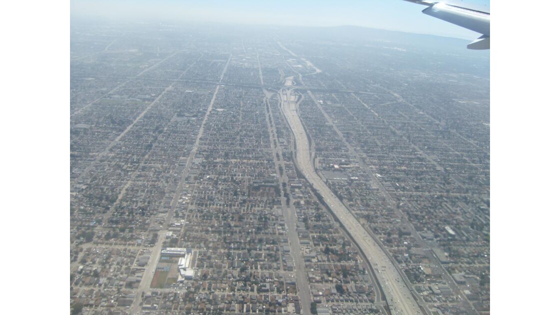 Los_Angeles_by_plane.JPG