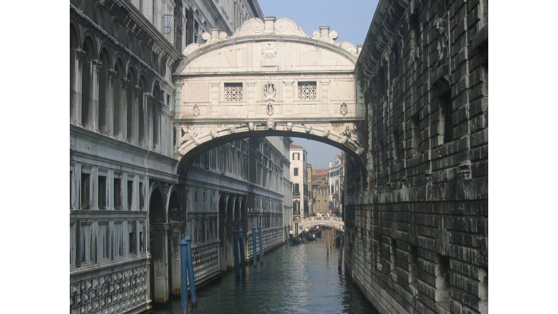 "Venise : le pont des soupirs ..."