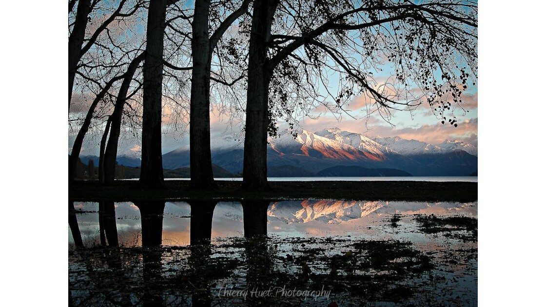 Winter_sunrise__Lake_Wanaka__New_Zealan