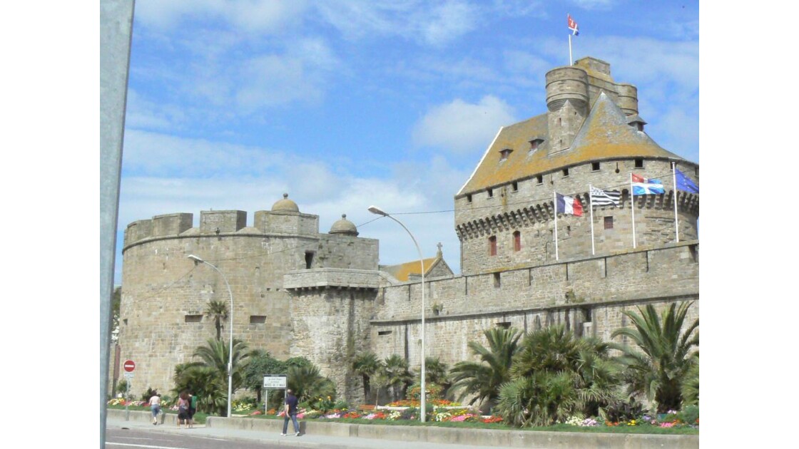 le château(hôtel de ville)