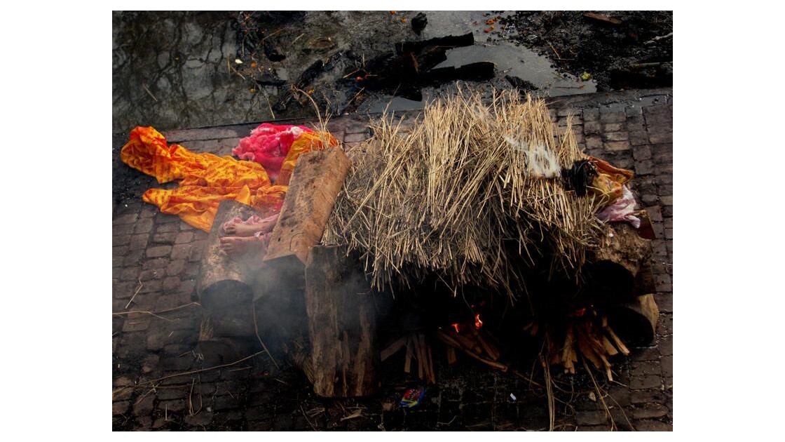 Pashupatinath, cremation