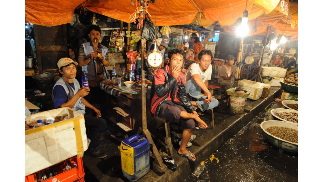  Marche  aux poissons Jakarta  Indonesie Geo fr