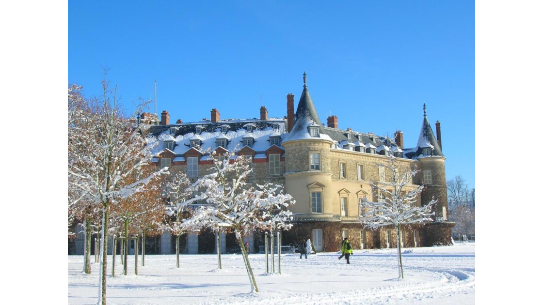 Château saupoudré de neige