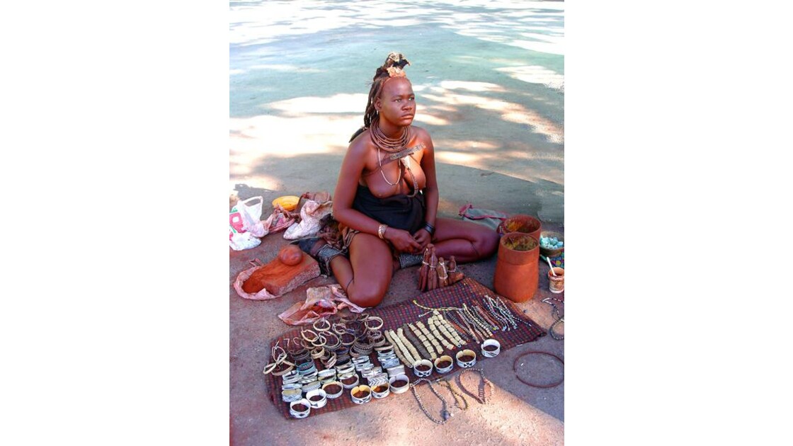 Jeune fille Himba (4 )