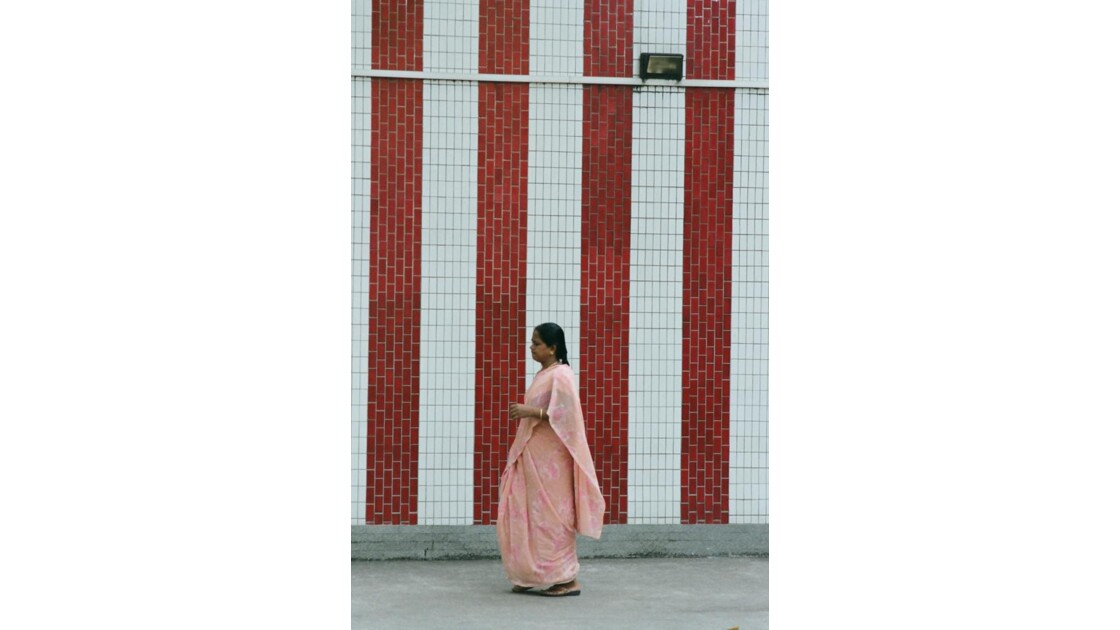 Indienne à la sortie d'un temple