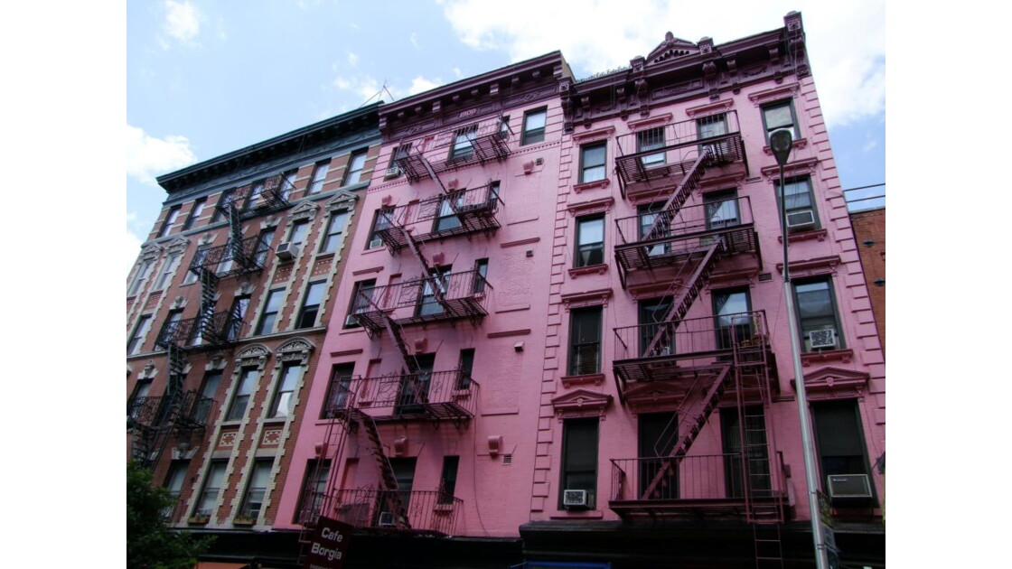 NEW YORK Soho immeuble rose.JPG, Geo.fr