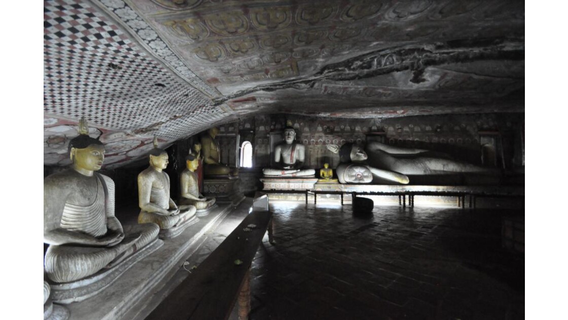 Dambulla bouddhas dans les grottes