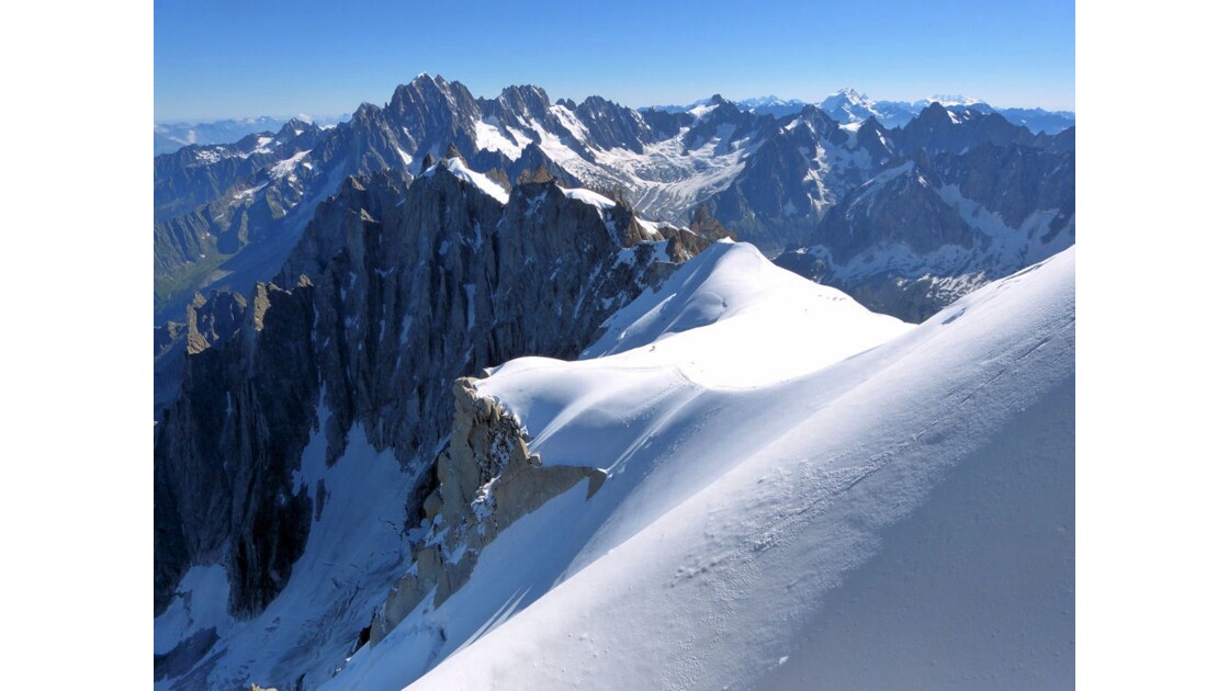 Cimes et glaciers (Massif Mont Blanc)