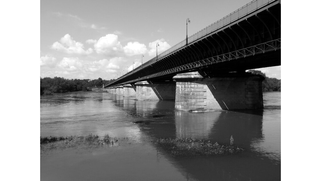 Loire en crue (Pont-canal de Briare)