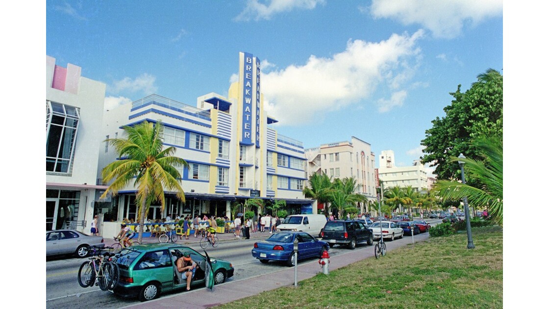 Miami Ocean Drive Breakwater Hotel